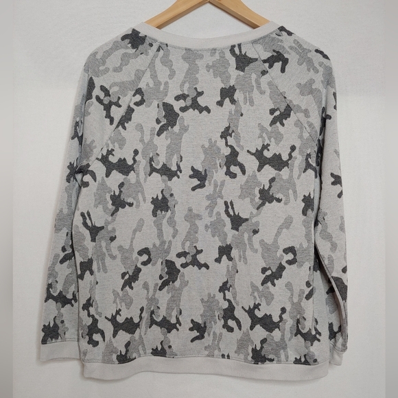 Halogen Nordstrom Crew Neck Pullover Sweater Raglan Sleeves Gray Camo Medium - Picture 3 of 7